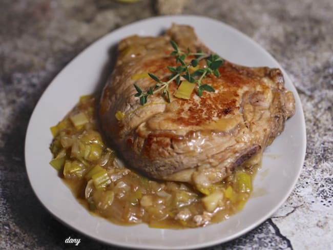 Côtes de veau au citron et poireaux crayons