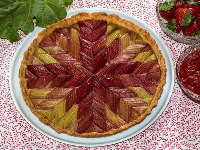 Tarte graphique géométrique à la rhubarbe