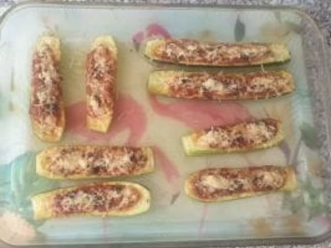 Courgettes farcies aux légumes et champignons