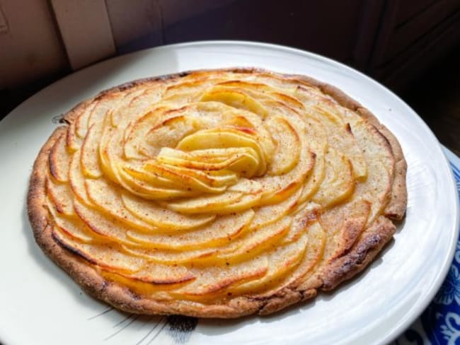 Tarte fine aux pommes et à la cannelle