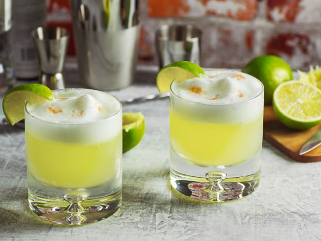 Cocktail Pisco Sour au pisco et jus de citron vert