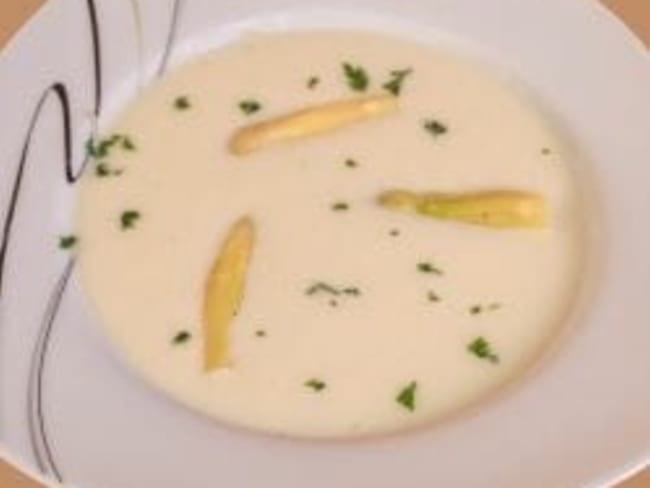 Velouté d'asperges blanches et fraîches