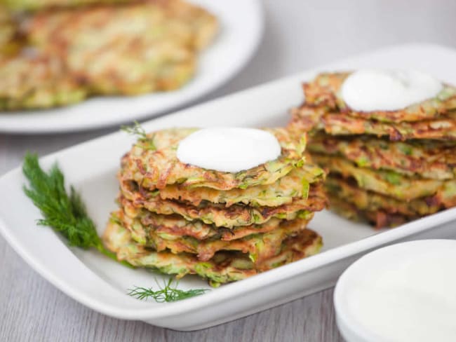 Galettes de courgette faciles aux fines herbes