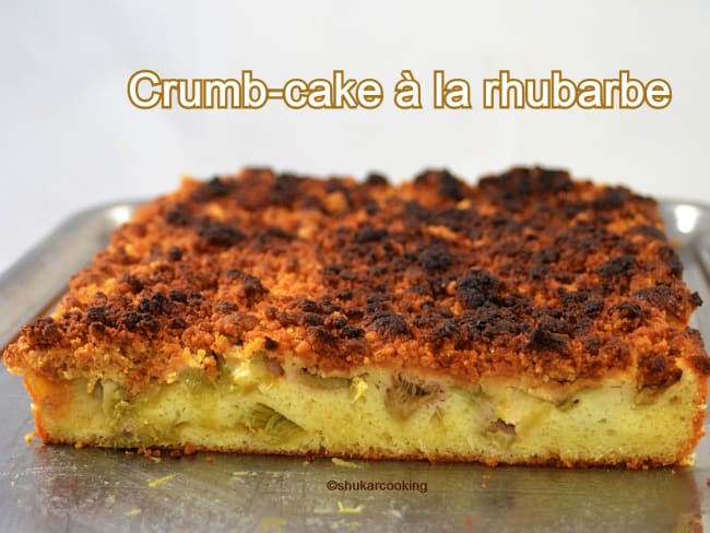 Crumb-cake à  la rhubarbe