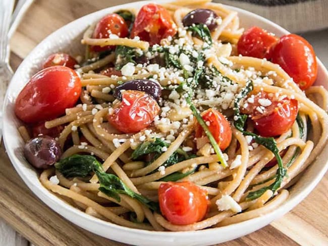 Spaghettis aux tomates cerises et feta