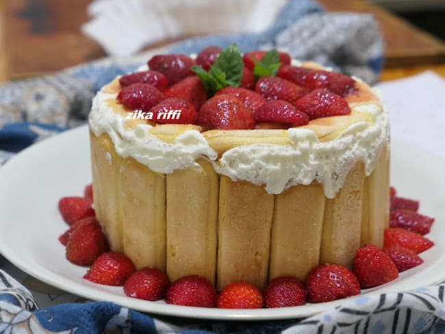 Charlotte aux fraises : une recette facile et rapide