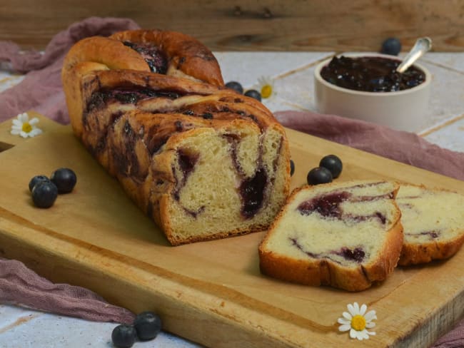 Babka à la confiture de myrtilles