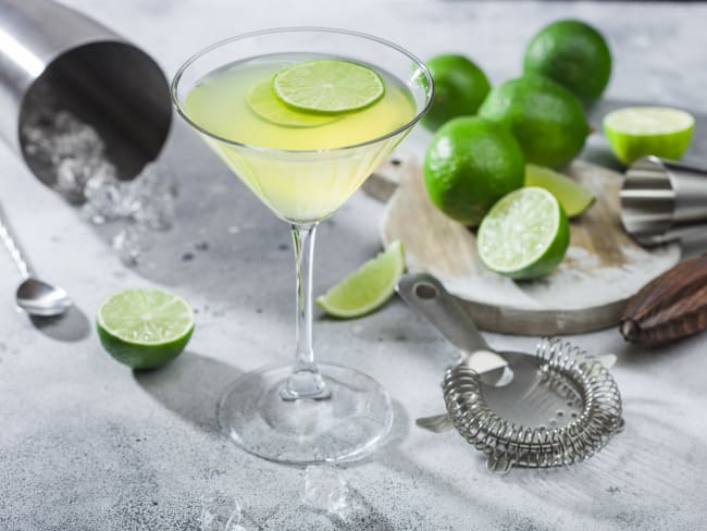 Cocktail Gimlet au gin et jus de citron vert