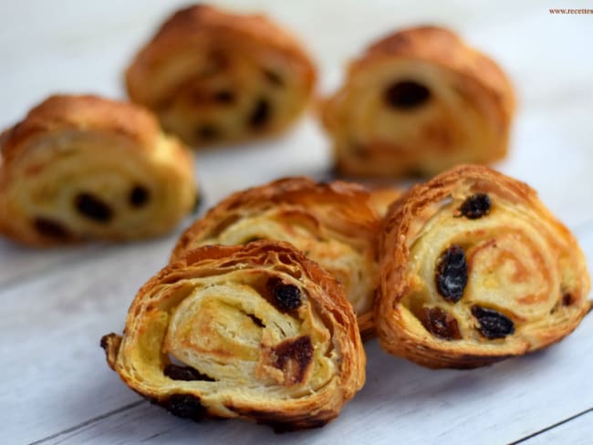 Feuilletés aux raisins secs et à la crème d'amande