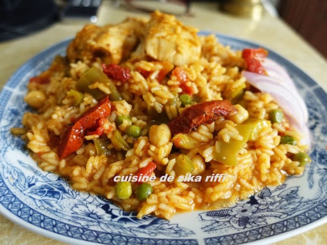 Riz au poulet ou à l'agneau légumes et tomates confites