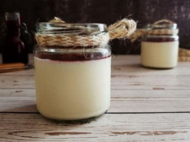 Panna cotta vanille coulis de framboises