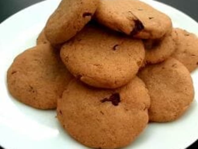 Recette de cookies à la cannelle et pépites de chocolat. Cookies faciles