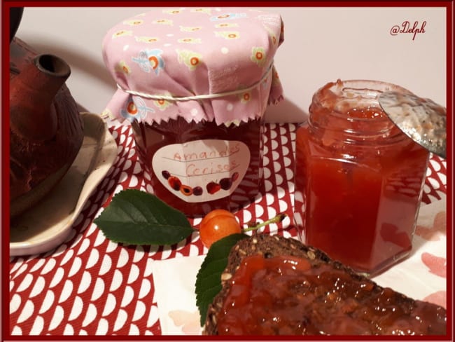 Confiture de cerises et amande