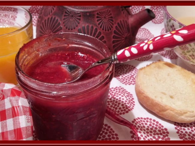 Confiture de framboises à la menthe