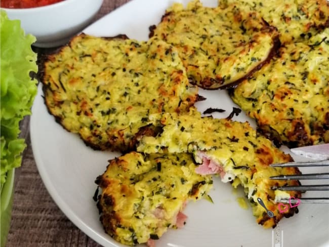 Galettes aux courgettes, jambon et mozzarella