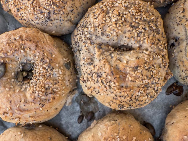 Bagel vegan aux noix et graines