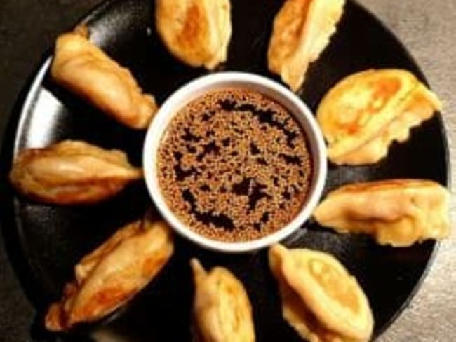 Recette végane de Yaki Gyoza, des raviolis japonais frits.