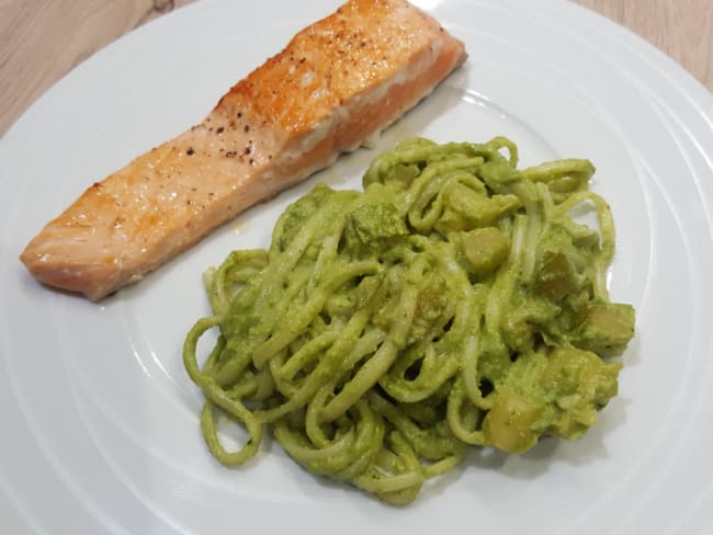 Pâtes au pesto maison de courgettes