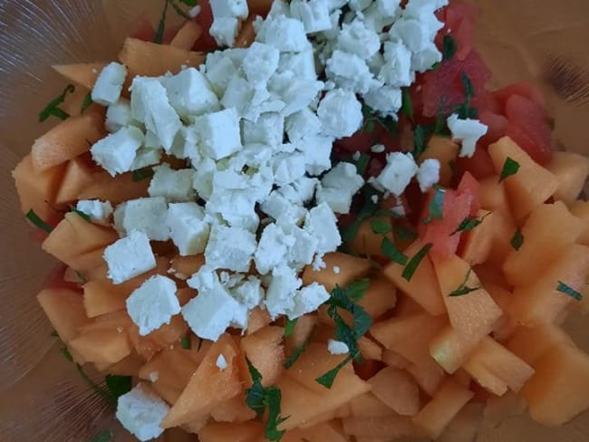 Salade melon, pastèque, feta menthe