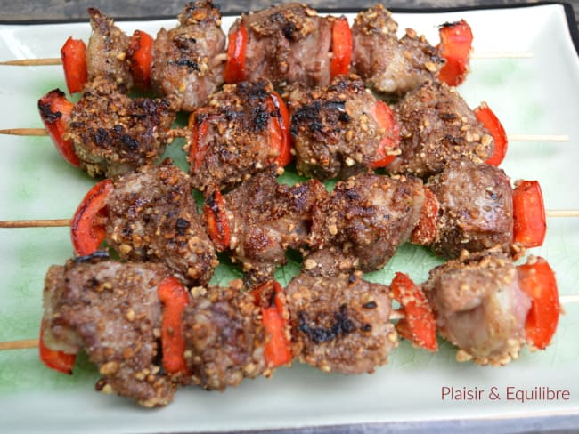 Brochettes d’agneau aux cacahuètes