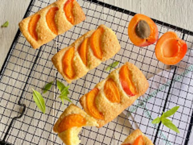 Financiers aux abricots bergeron, verveine citronnelle et huile d’olive