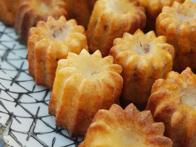 Minis cannelés chorizo comté