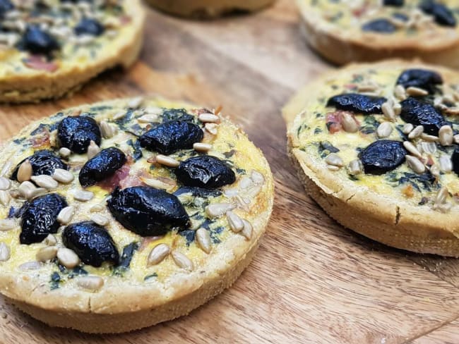 Tartelettes vertes olives et pignons