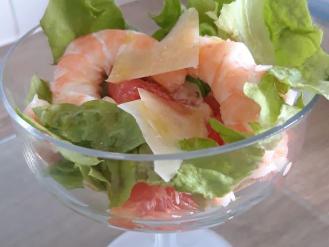 Salade de crevettes au pamplemousse