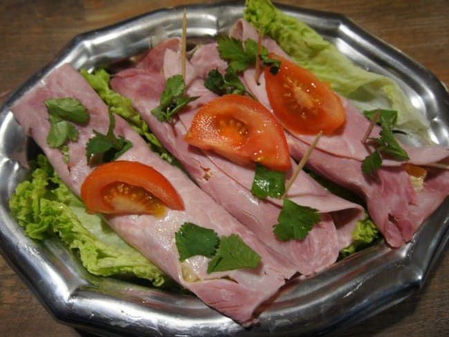 Roulés de jambon à  la macédoine de légumes