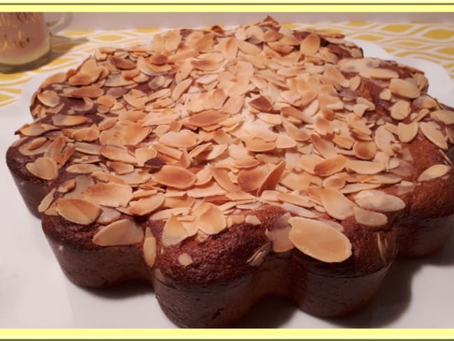 Gâteau à la purée de pêches blanches pour le goûter