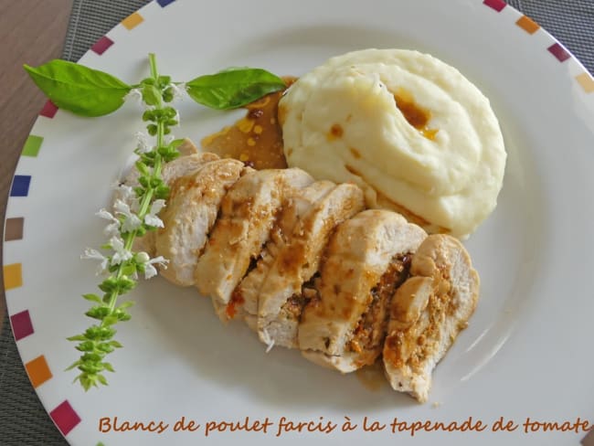 Blancs de poulet farcis à la tapenade de tomate séchée