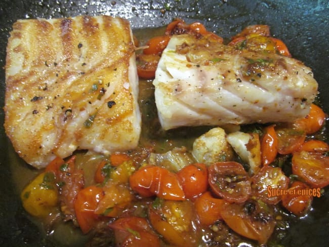 Filets de cabillaud, sauce tomates, vin blanc et basilic frais