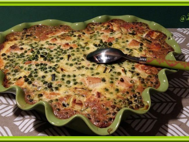 Clafoutis au saumon, courgettes et petits pois