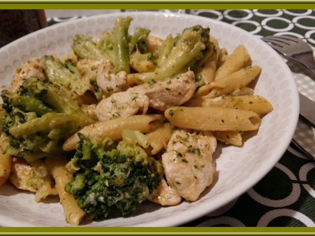 Penne au poulet et brocolis