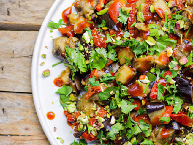 Salade d'aubergine à la mélasse de grenade