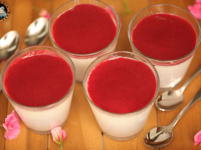 Panna cotta aux groseilles