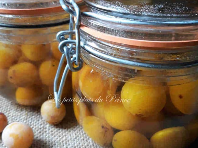 Conserves de prunes mirabelles au sirop