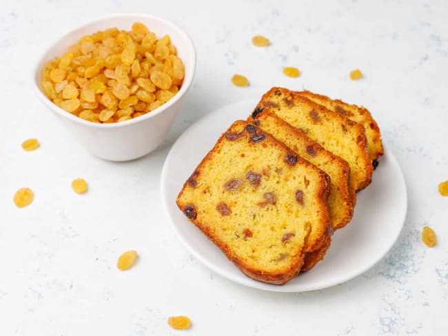 Cake aux amandes et raisins secs