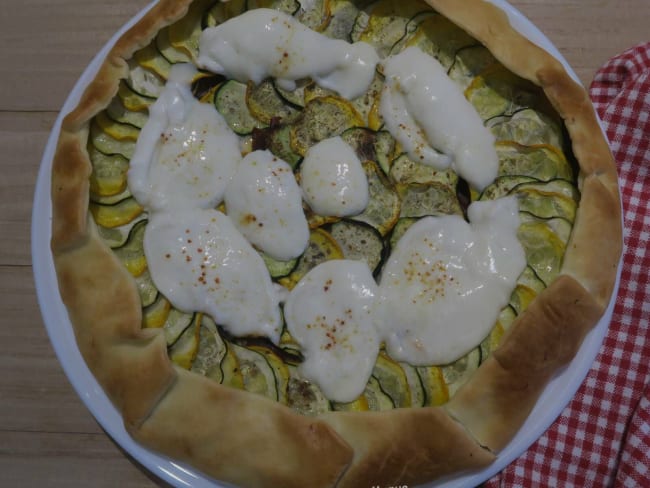 Tarte rustique aux courgettes, bresaola, parmesan et mozzarella