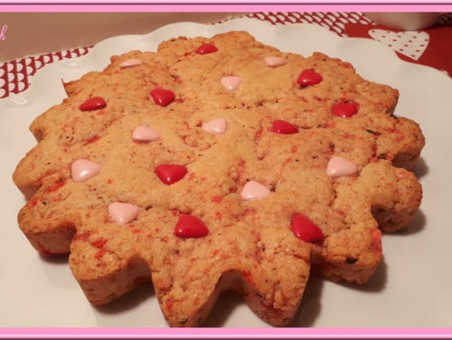 Sablé géant aux biscuits roses et pralines