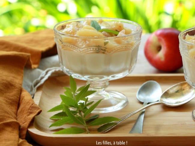 Panna cotta verveine nectarines