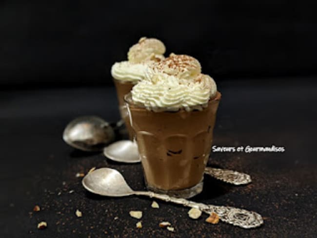 Mousse au Chocolat et aux Noisettes