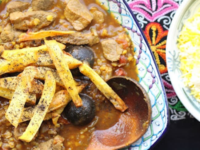 Khorech à l'agneau, au citron noir et aux pommes de terre