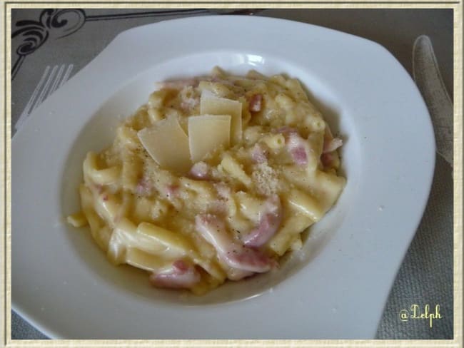 Macaroni à la crème et lardons façon one pot pasta