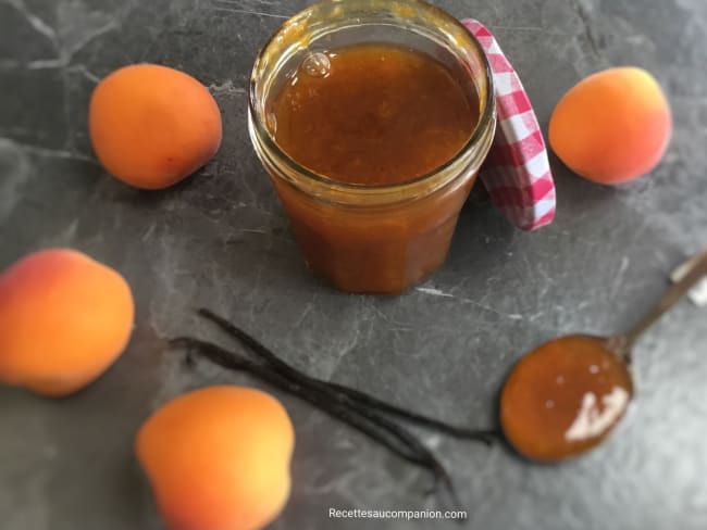 Confiture abricot vanille