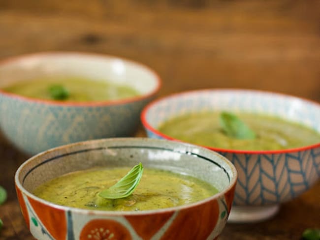 Soupe de courgettes au basilic