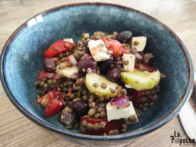 Fakes salata-Salade de lentilles aux tomates et à la Feta