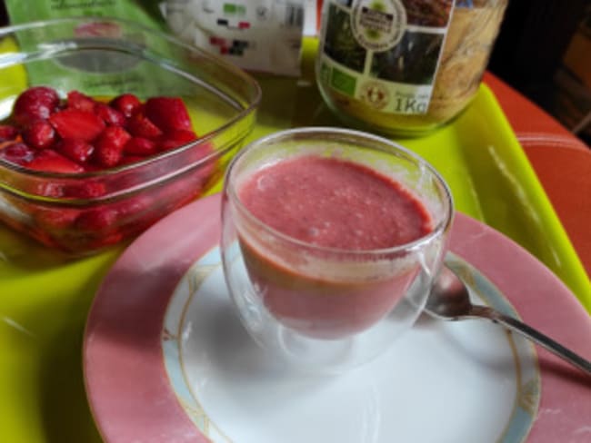 Panna Cotta aux fraises et amandes