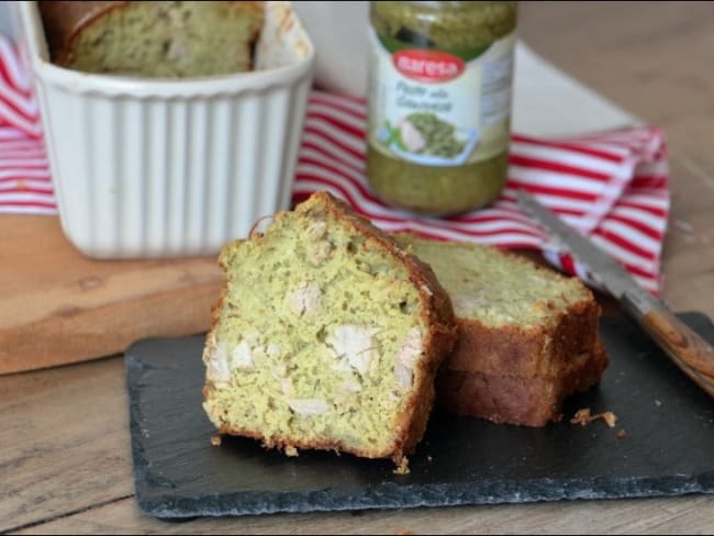 Cake moelleux au thon et au pesto