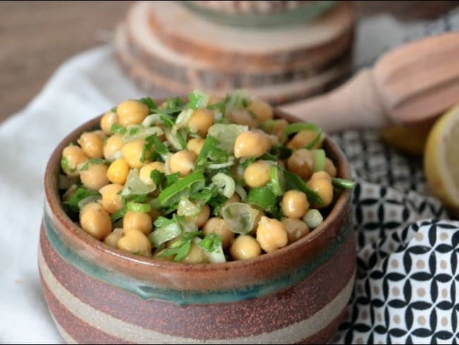 Balilah de Yotam Ottolenghi : une salade de pois chiches  au persil et au cumin